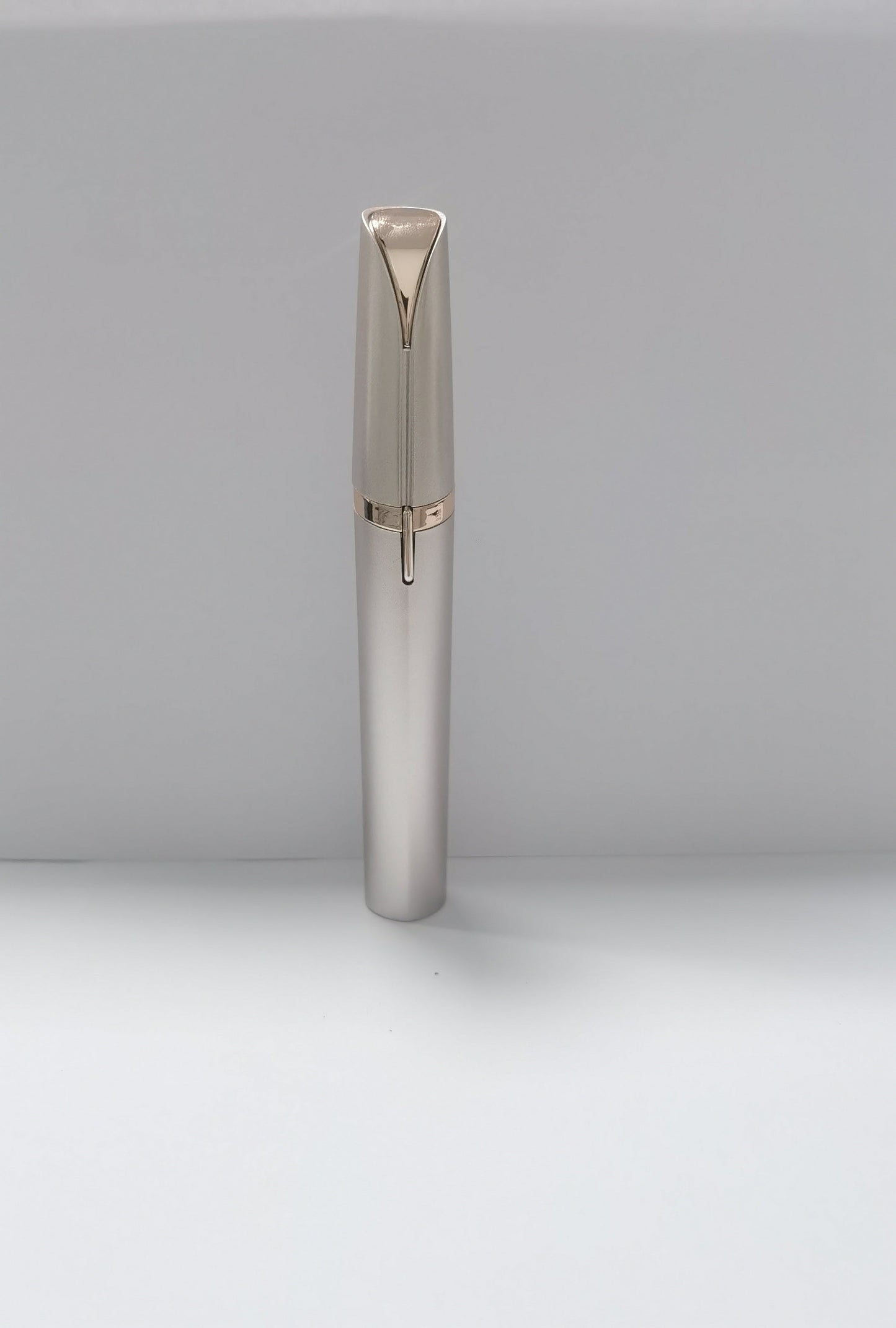 Mini Electric Eyebrow Trimmer Lipstick Brows Pen Hair Remover Painless Razor Epilator with LED Light 