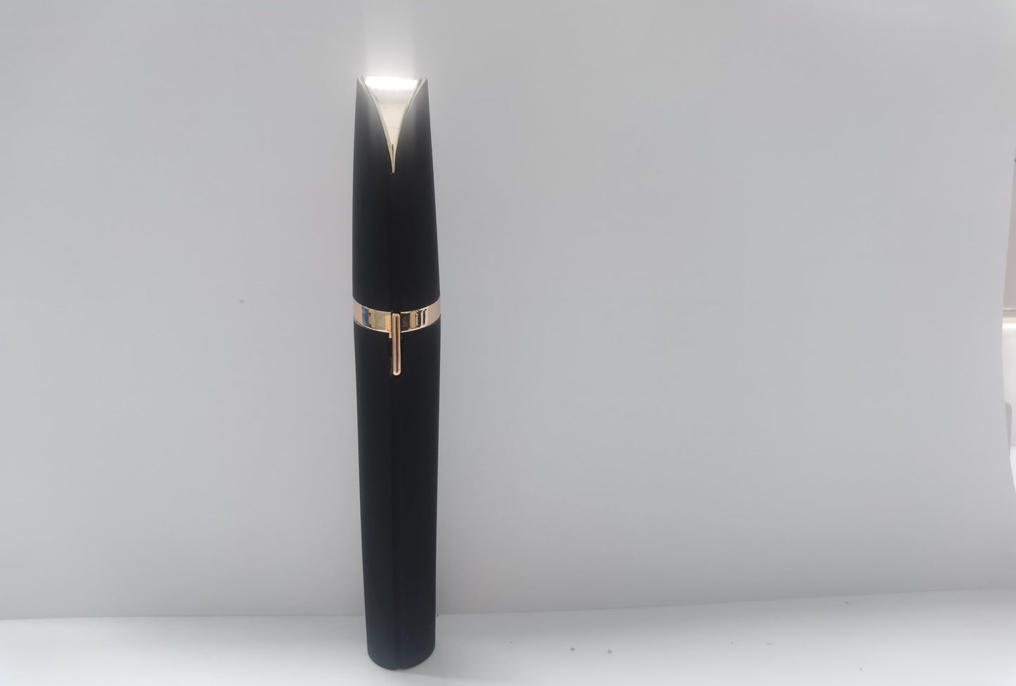 Mini Electric Eyebrow Trimmer Lipstick Brows Pen Hair Remover Painless Razor Epilator with LED Light 